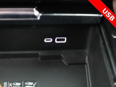 Used 2025 GMC Yukon Denali image 27