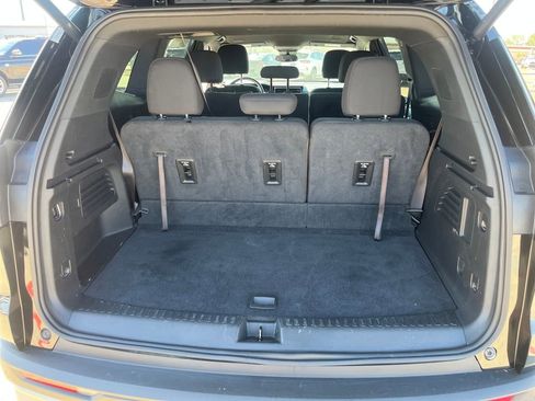 Used 2025 GMC Acadia Elevation image 27