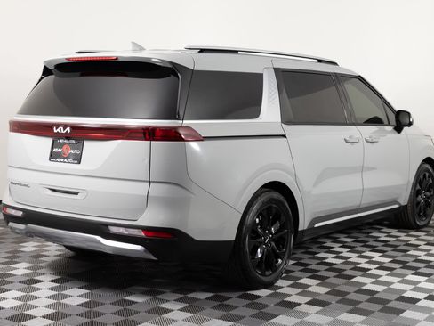 Used 2022 Kia Carnival SX FWD image 7