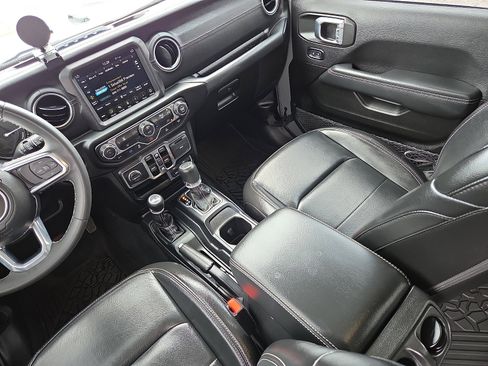 Used 2023 Jeep Wrangler Unlimited Sahara AWD/4WD image 12