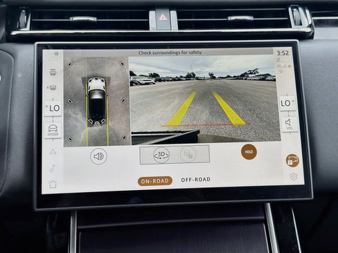 Used 2026 Land Rover Range Rover Velar Dynamic SE AWD/4WD image 33