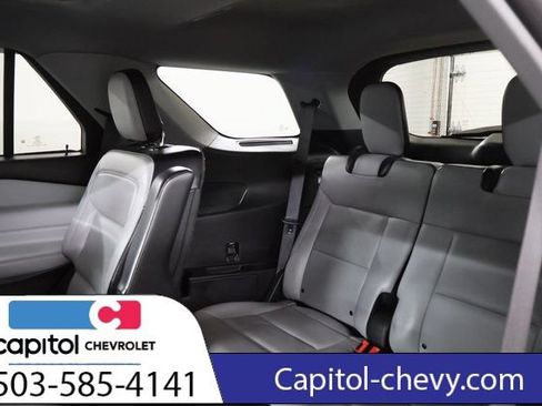 Used 2021 Ford Explorer XLT w/ Equipment Group 202A AWD/4WD image 30