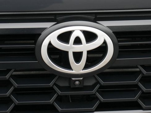 Used 2024 Toyota Tacoma TRD Sport image 48