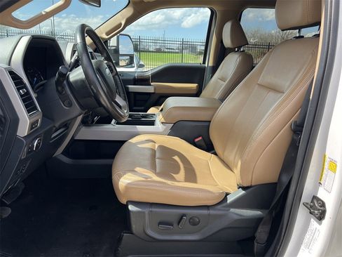 Used 2022 Ford F250 Lariat w/ Lariat Ultimate Package image 13