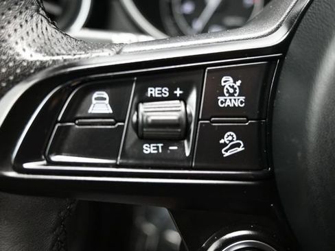 Used 2023 Alfa Romeo Stelvio Ti AWD/4WD image 25
