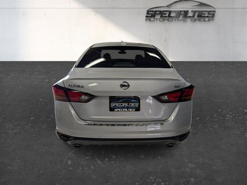 Used 2021 Nissan Altima 2.5 SR w/ SR Premium Package FWD image 9