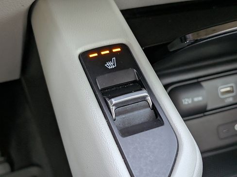 Used 2022 Kia Telluride S AWD/4WD image 23