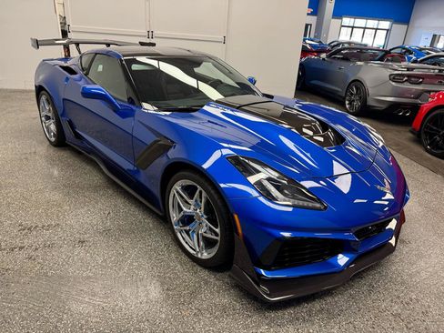 Used 2019 Chevrolet Corvette ZR1 RWD image 38