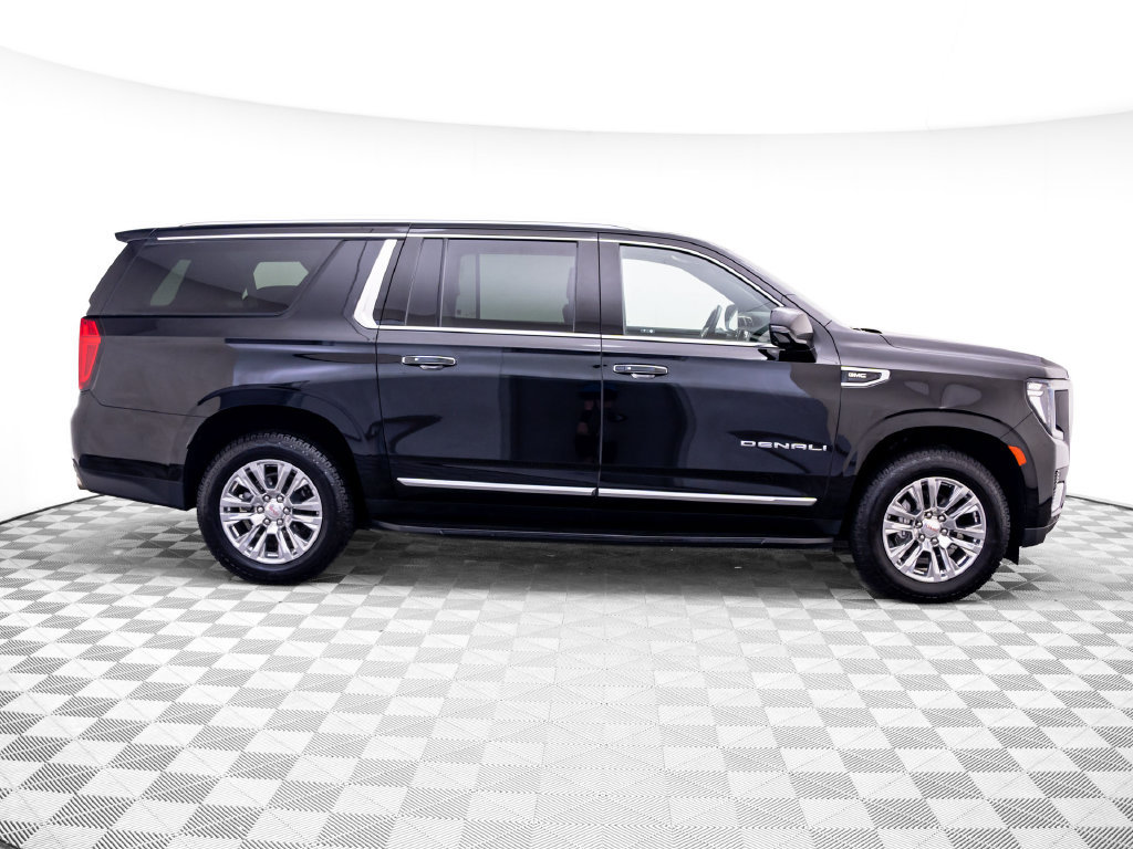 Used 2024 GMC Yukon XL Denali AWD/4WD image 8