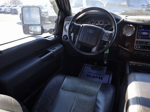 Used 2011 Ford F250 Lariat w/ Chrome Pkg AWD/4WD image 19