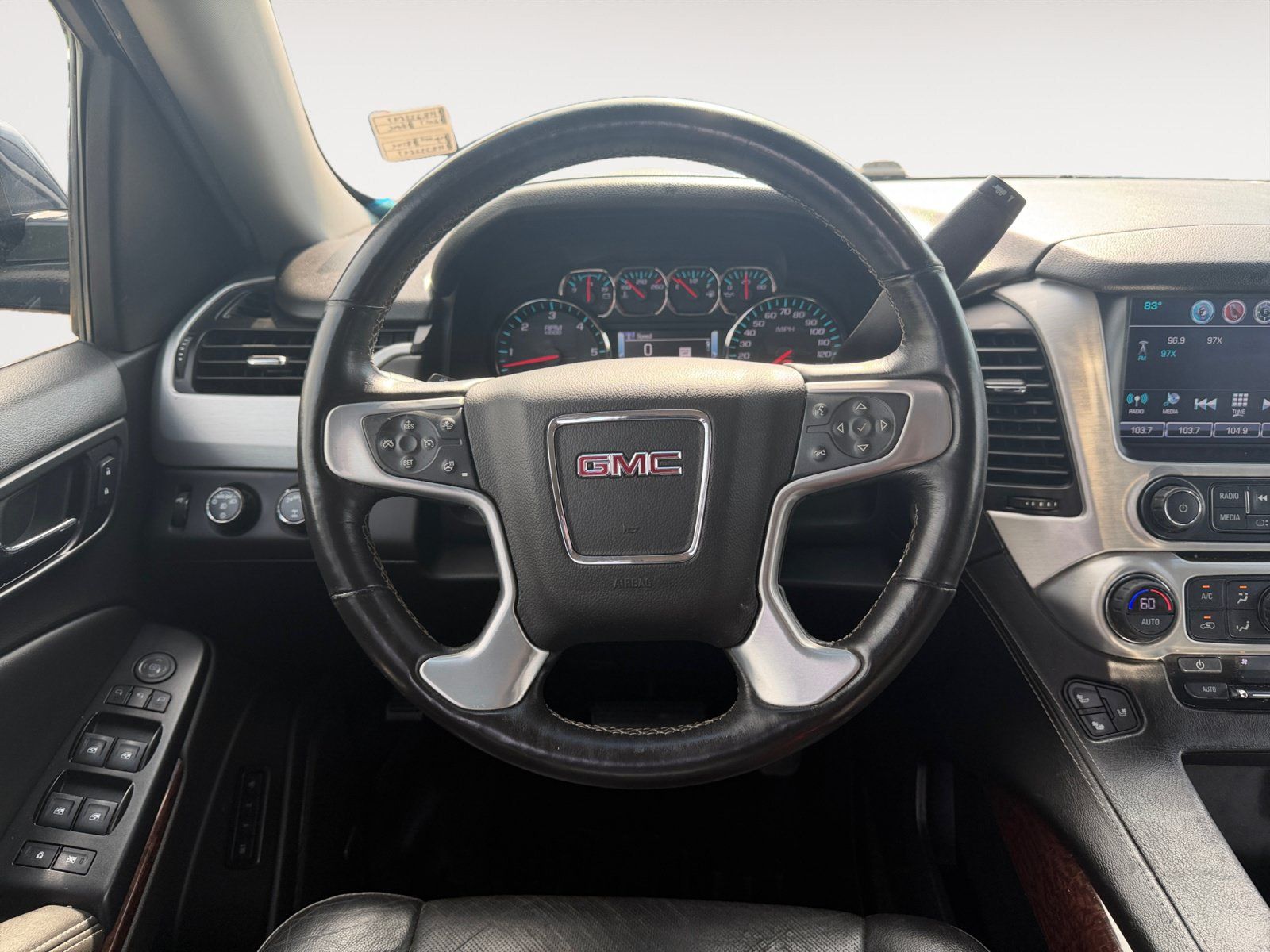Used 2017 GMC Yukon XL SLT AWD/4WD image 12