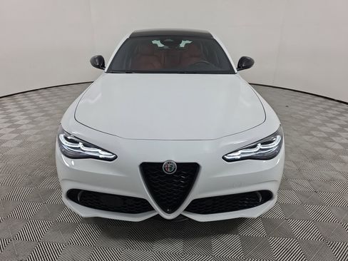 Used 2025 Alfa Romeo Giulia w/ Veloce Package Rwd image 2