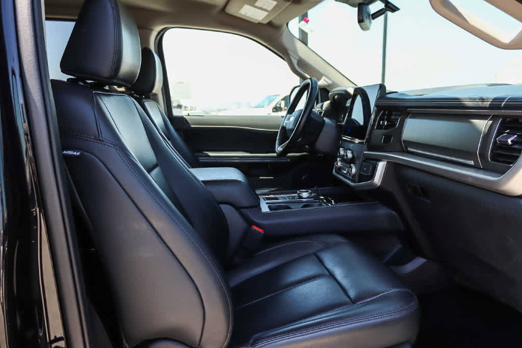 Certified 2023 Ford Expedition Max XLT RWD image 17