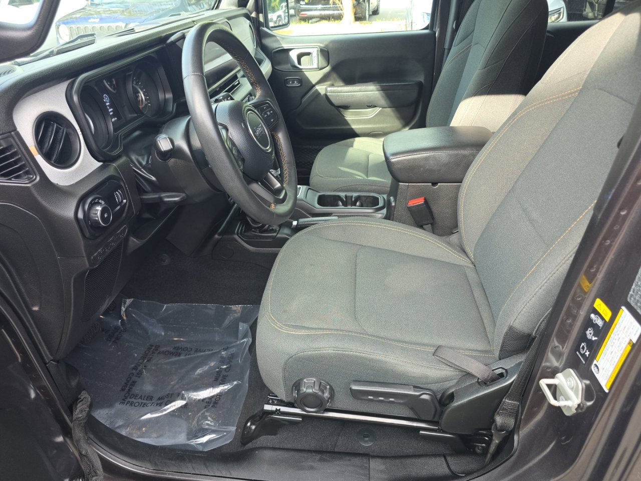 Used 2024 Jeep Wrangler Unlimited Sport AWD/4WD image 10