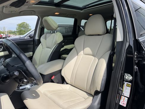Used 2019 Subaru Ascent Limited w/ Popular Package #3 AWD/4WD image 8