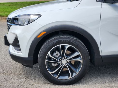 Used 2023 Buick Encore GX Select w/ Safety Package II AWD/4WD image 25