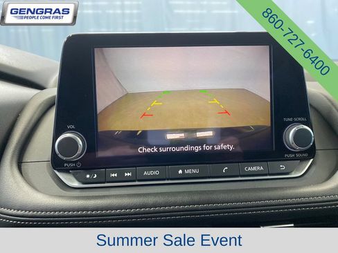 Used 2025 Nissan Rogue SV AWD/4WD image 18