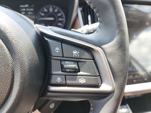 Used 2025 Subaru Outback Touring AWD/4WD image 37