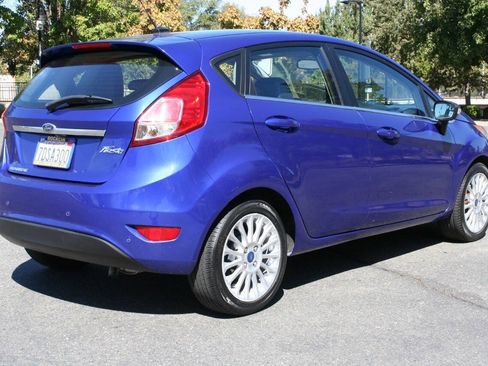 Used 2014 Ford Fiesta Titanium FWD image 5