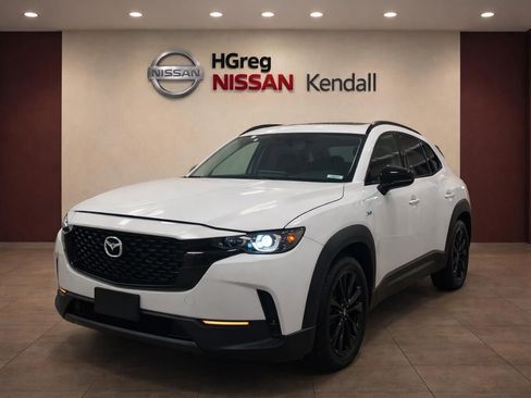 Used 2025 MAZDA CX-50 AWD 2.5 Hybrid w/ Premium Pkg image 3