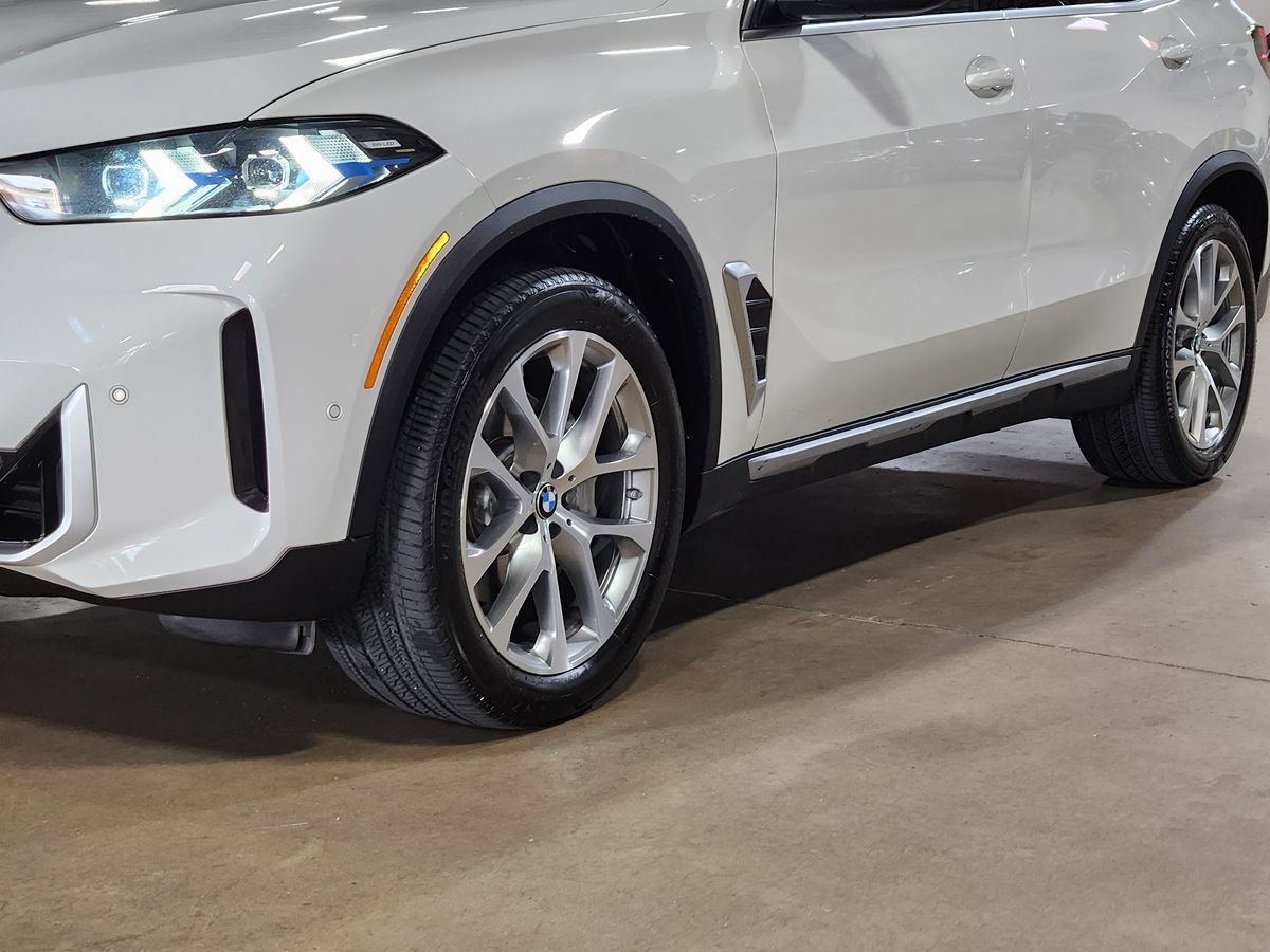 Used 2024 BMW X5 xDrive40i w/ Premium Package AWD/4WD image 17