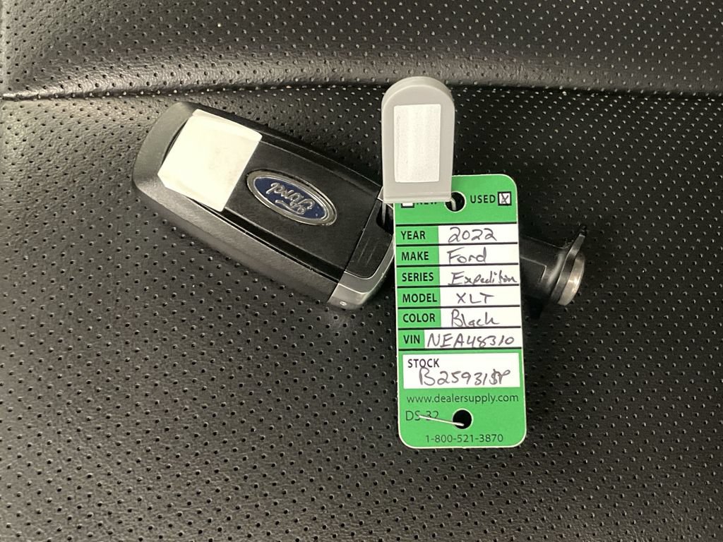 Used 2022 Ford Expedition Max XLT AWD/4WD image 28