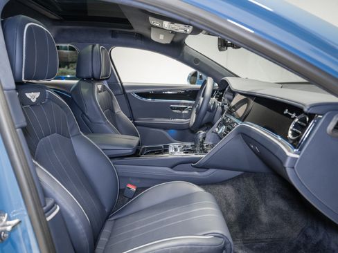 New 2024 Bentley Flying Spur V8 AWD/4WD image 2