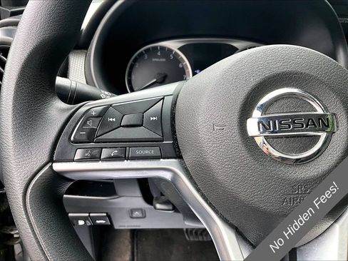 Used 2019 Nissan Kicks S FWD image 9