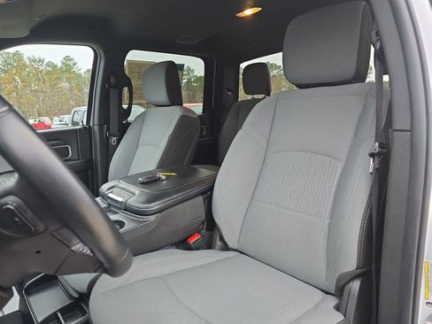 Used 2024 RAM 2500 Big Horn w/ Bed Utility Group image 19