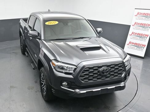 Used 2022 Toyota Tacoma TRD Sport image 25