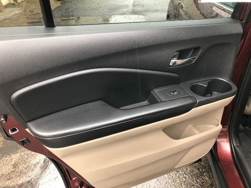 Used 2018 Honda Pilot EX image 23