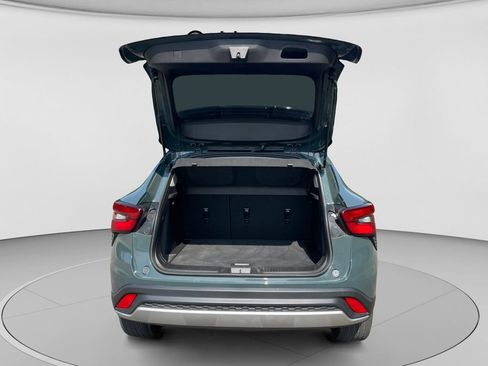 Certified 2025 Chevrolet Trax LT FWD image 14