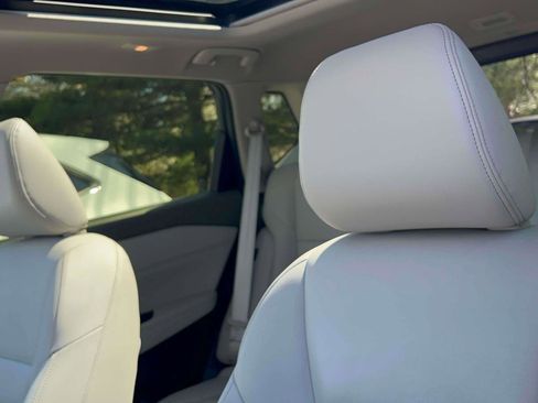 Used 2023 Nissan Rogue SL image 20