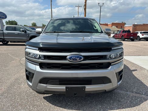 Used 2024 Ford Expedition XLT AWD/4WD image 2