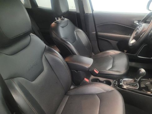 Used 2018 Jeep Compass Limited image 21