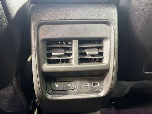 Used 2024 Cadillac XT4 Luxury w/ LPO, Floor Liner Package FWD image 26