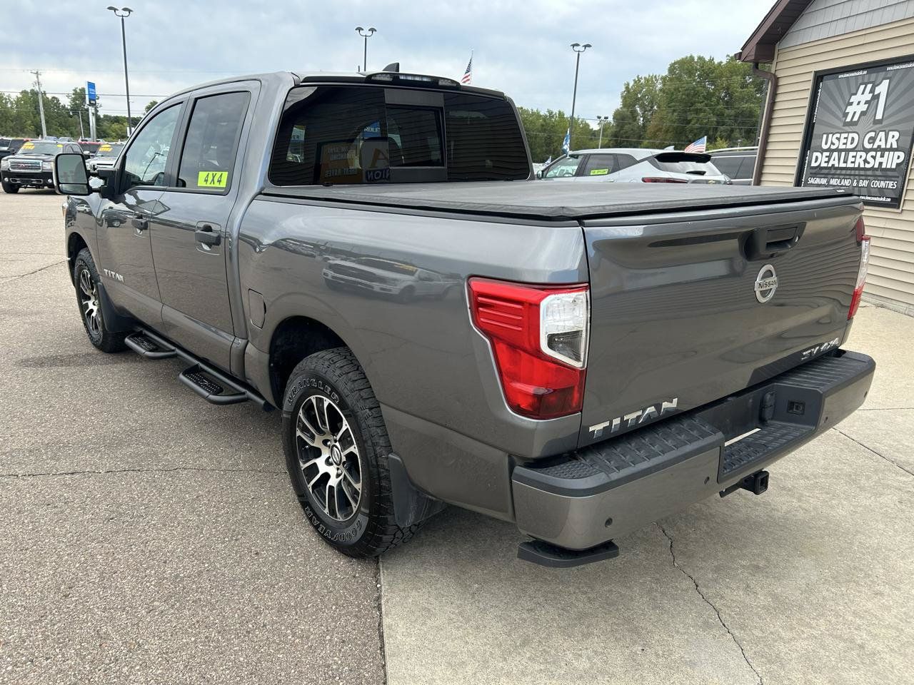 Used 2022 Nissan Titan SV w/ SV Convenience Package AWD/4WD image 7