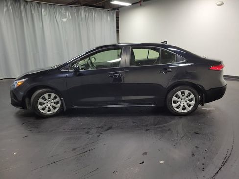 Used 2025 Toyota Corolla LE FWD image 5