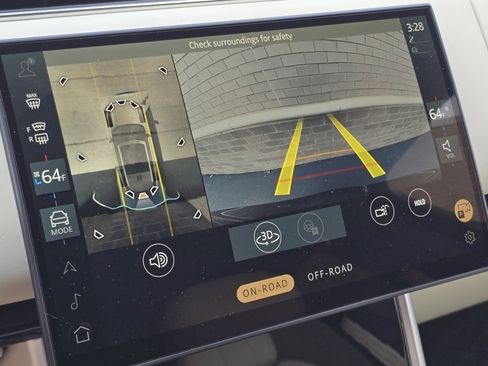 New 2025 Land Rover Range Rover SE image 5