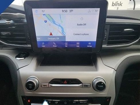 Used 2022 Ford Explorer XLT w/ Equipment Group 202A image 8