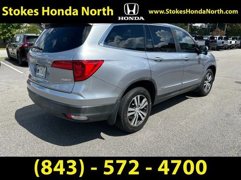 Used 2017 Honda Pilot EX image 3