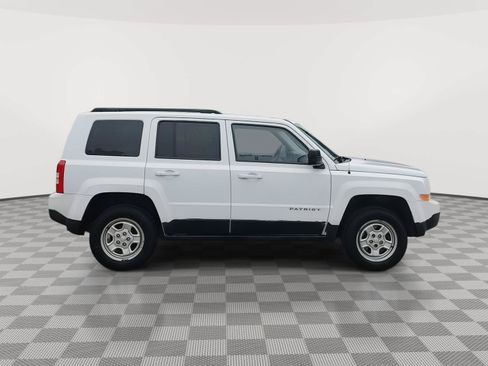Used 2016 Jeep Patriot Sport w/ Power Value Group AWD/4WD image 23