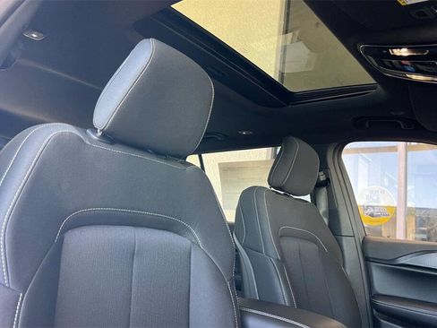 New 2025 Jeep Grand Cherokee L Laredo w/ Luxury Tech Group I image 18