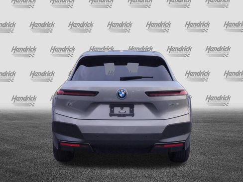 Used 2023 BMW iX xDrive50 AWD/4WD image 9