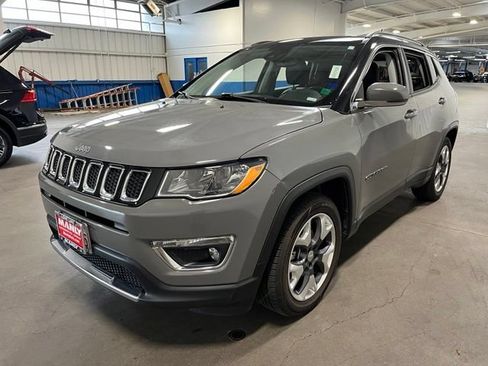 Used 2021 Jeep Compass Limited w/ Sun and Sound Group FWD image 7