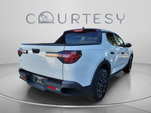 Used 2023 Hyundai Santa Cruz SE FWD image 3