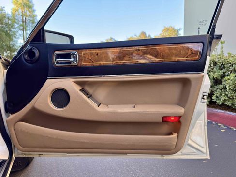 Used 1988 Jaguar XJ6 image 86
