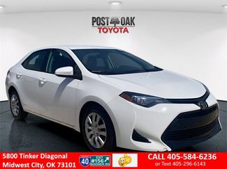 Used 2018 Toyota Corolla LE image 1
