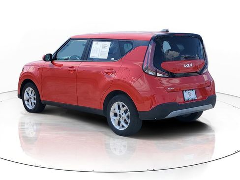 Used 2025 Kia Soul LX w/ LX Technology Package FWD image 3