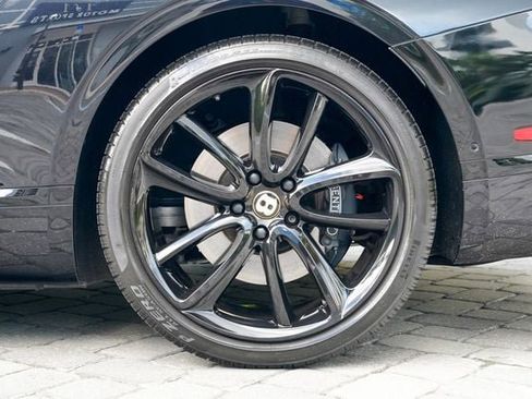 Used 2020 Bentley Continental GT V8 image 32